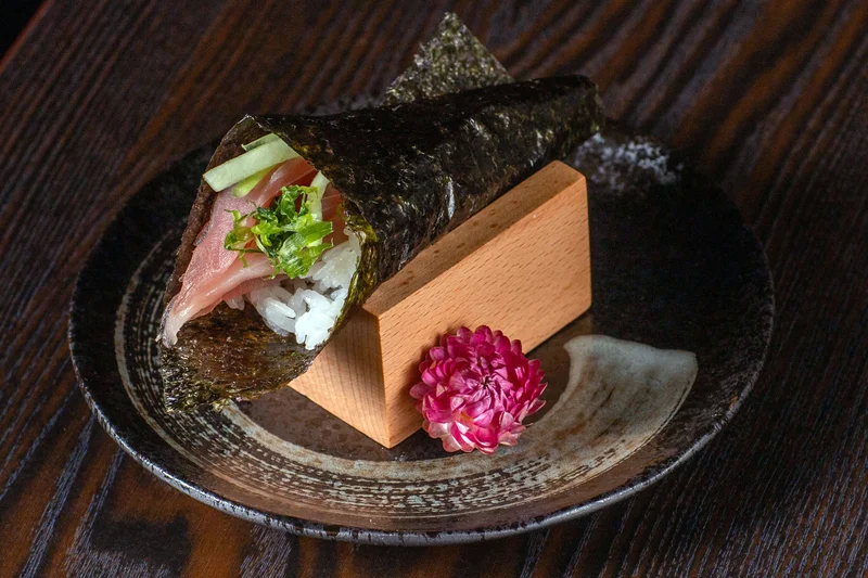 Yellowtail Hand Roll